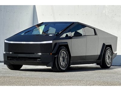 2025 Tesla Cybertruck .