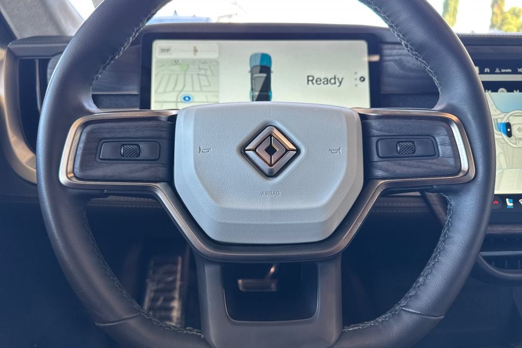 2023 Rivian R1S Adventure