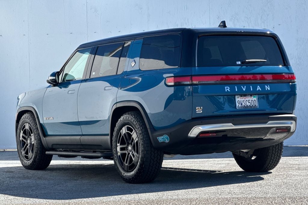 2023 Rivian R1S Adventure