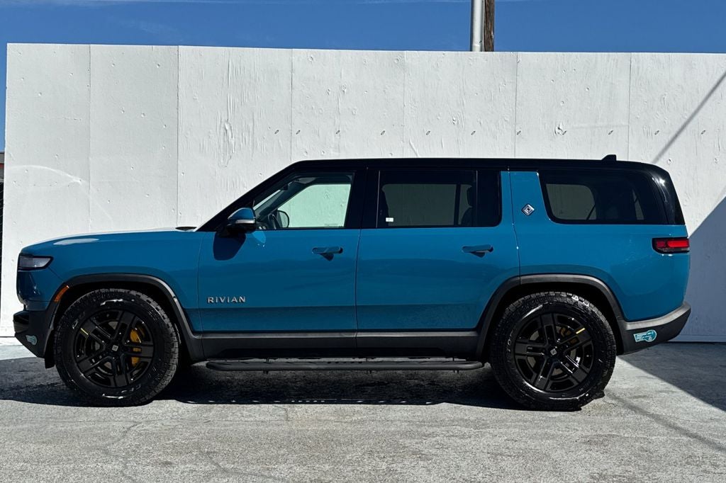 2023 Rivian R1S Adventure
