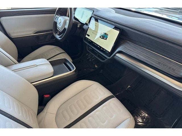 2023 Rivian R1S Adventure