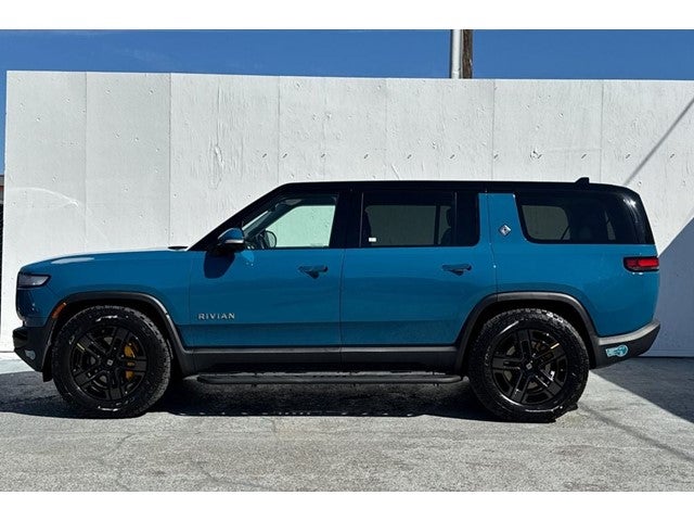 2023 Rivian R1S Adventure