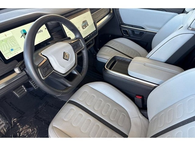 2023 Rivian R1S Adventure
