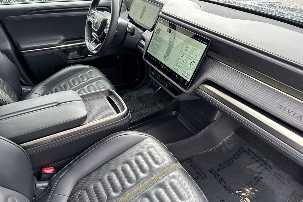 2024 Rivian R1S Adventure