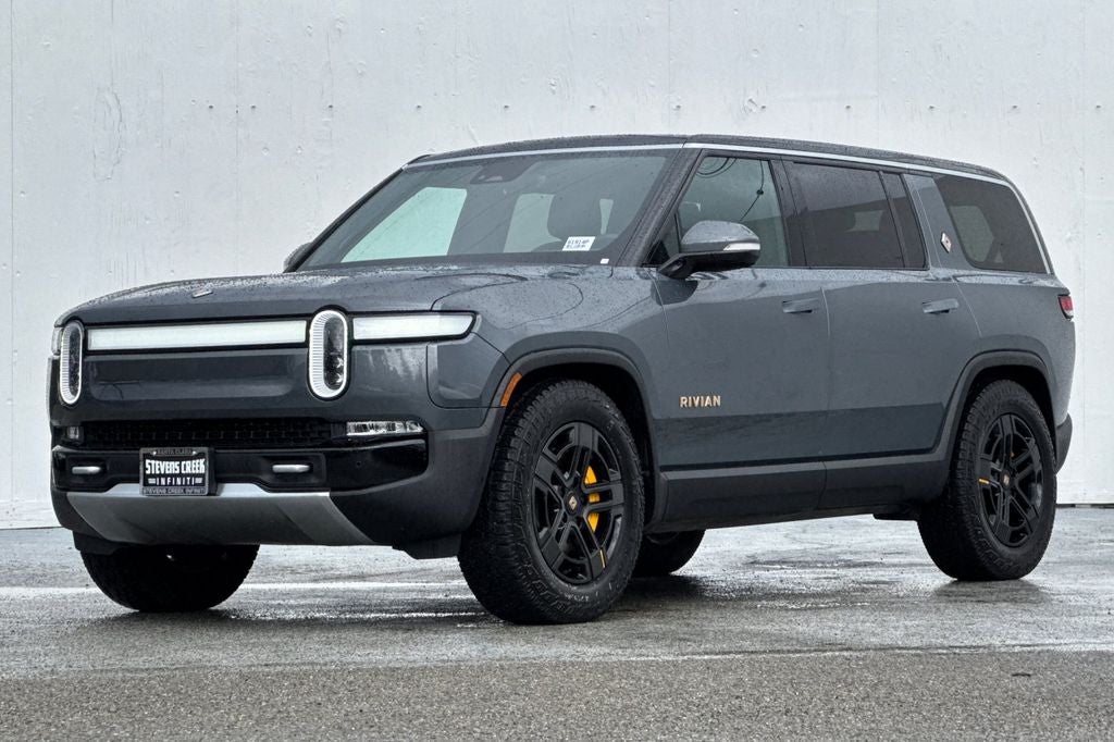 2024 Rivian R1S Adventure