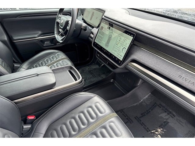 2024 Rivian R1S Adventure