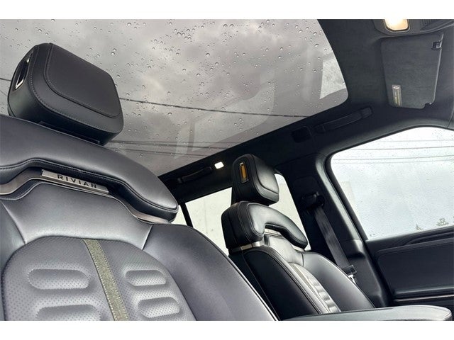 2024 Rivian R1S Adventure