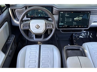2023 Rivian R1S Adventure