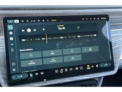 2023 Rivian R1S Adventure