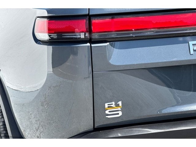 2023 Rivian R1S Adventure