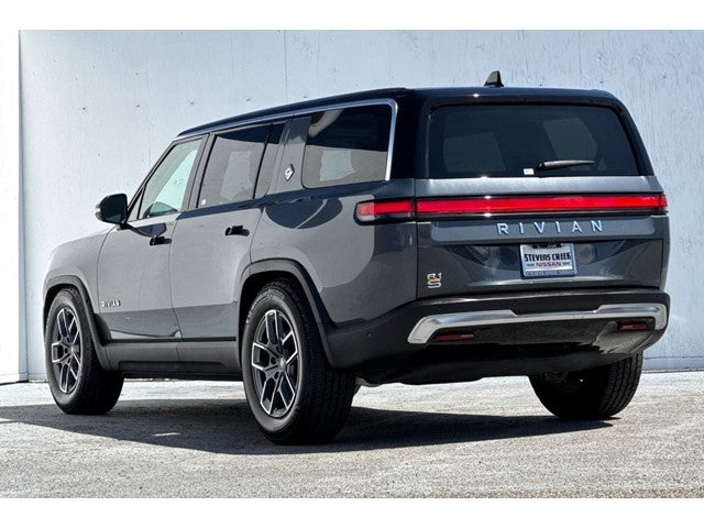 2023 Rivian R1S Adventure