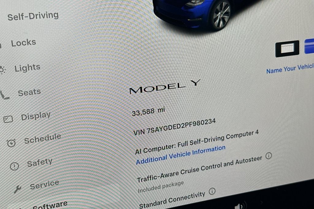2023 Tesla Model Y HW4