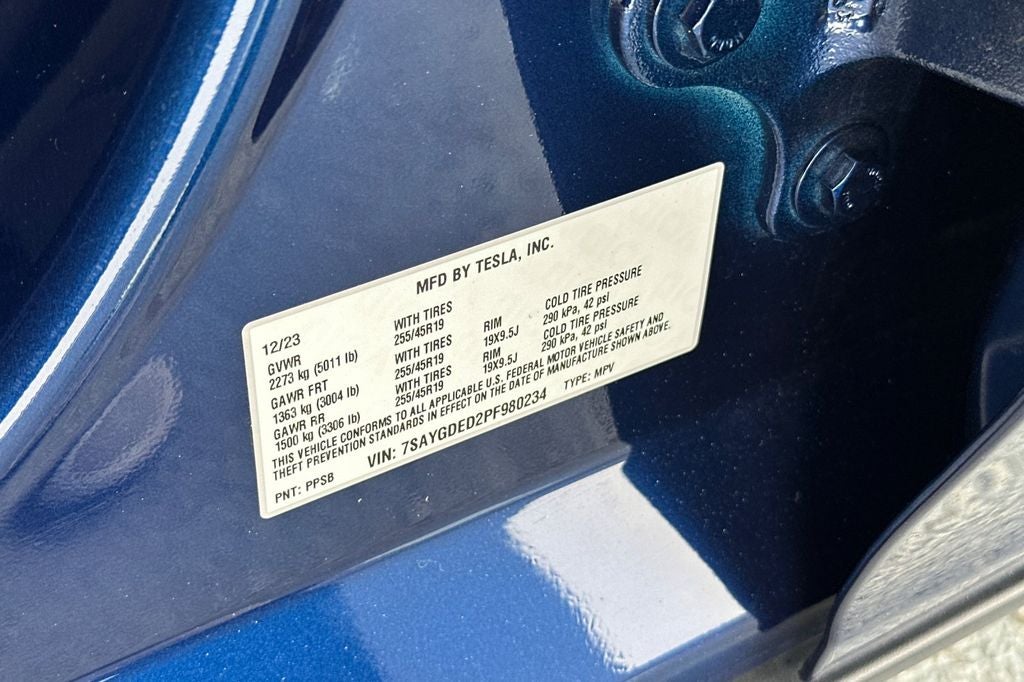 2023 Tesla Model Y HW4