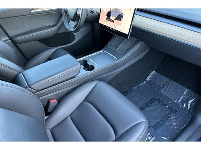 2023 Tesla Model Y HW4
