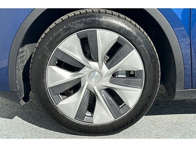 2023 Tesla Model Y HW4