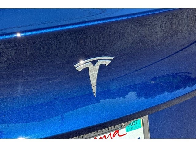 2023 Tesla Model Y HW4