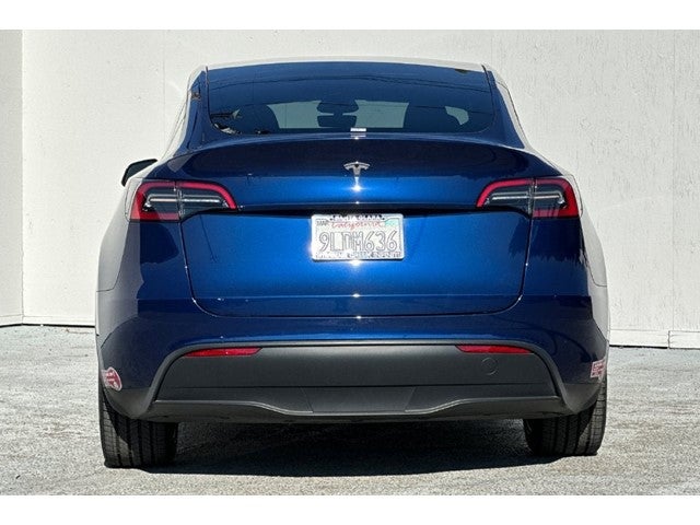 2023 Tesla Model Y HW4