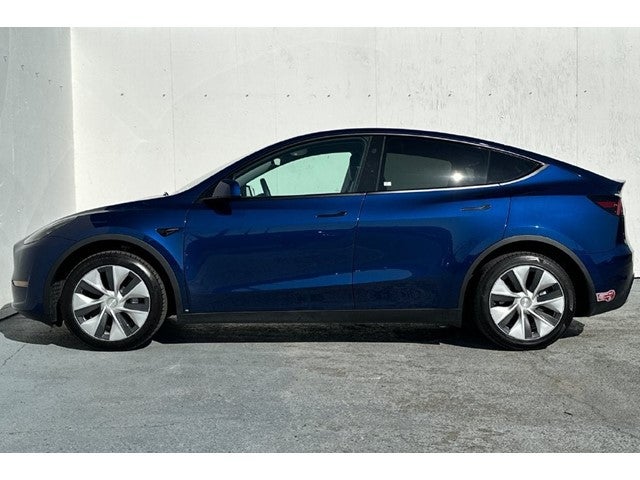 2023 Tesla Model Y HW4