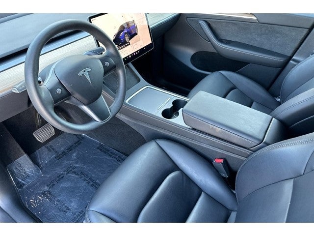 2023 Tesla Model Y HW4