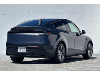 2026 Tesla Model Y Premium