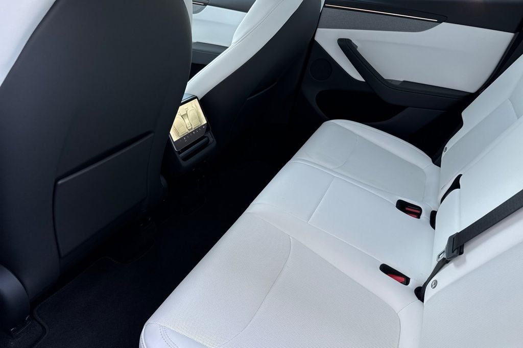 2026 Tesla Model Y Premium