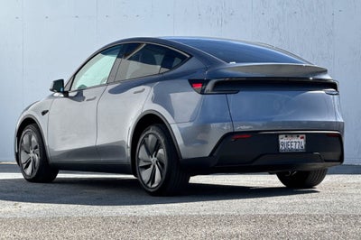 2026 Tesla Model Y Premium
