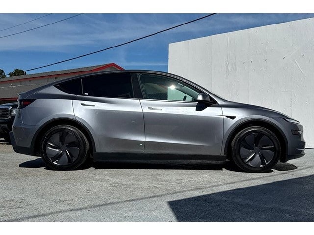 2026 Tesla Model Y Premium