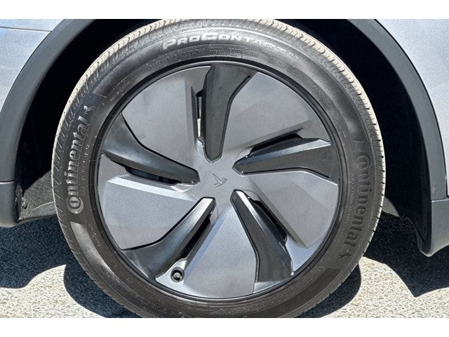 2026 Tesla Model Y Premium