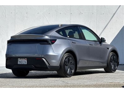 2026 Tesla Model Y Premium