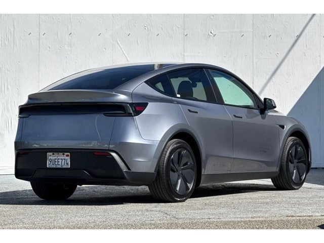 2026 Tesla Model Y Premium