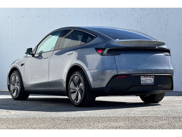 2026 Tesla Model Y Premium