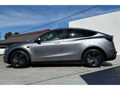 2026 Tesla Model Y Premium