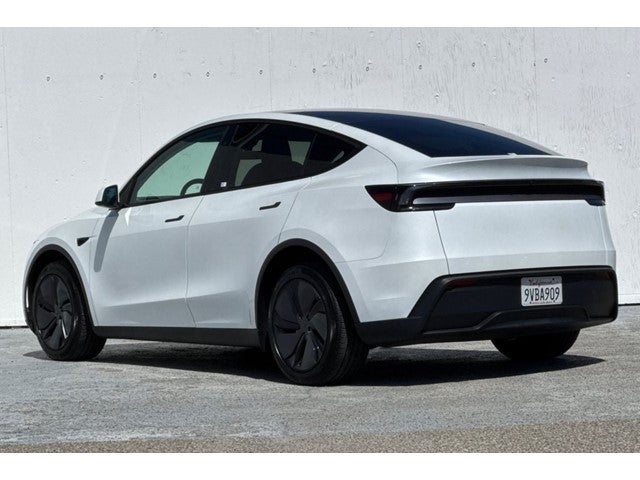 2026 Tesla Model Y Premium