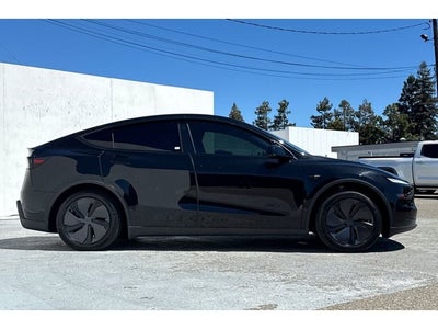 2026 Tesla Model Y Long Range