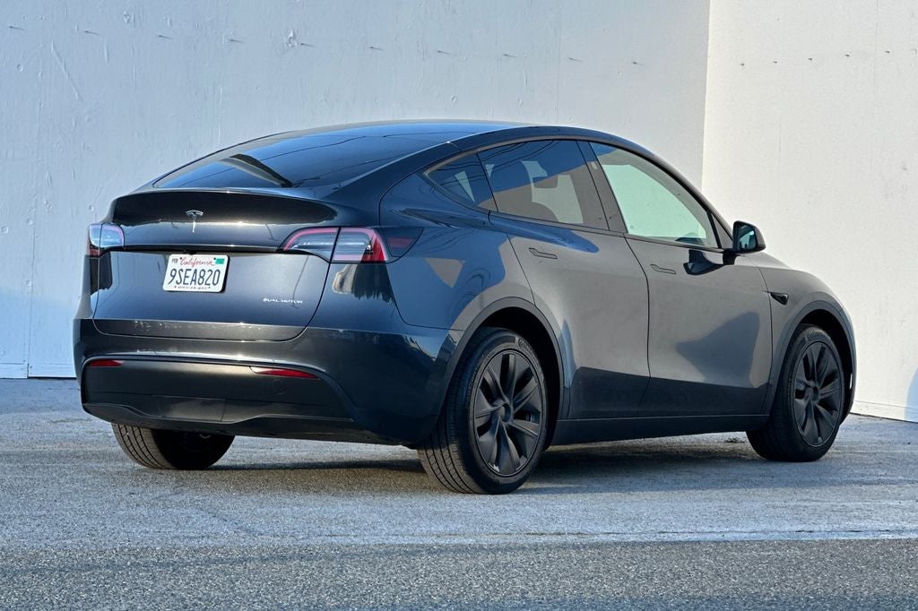 2025 Tesla Model Y Long Range