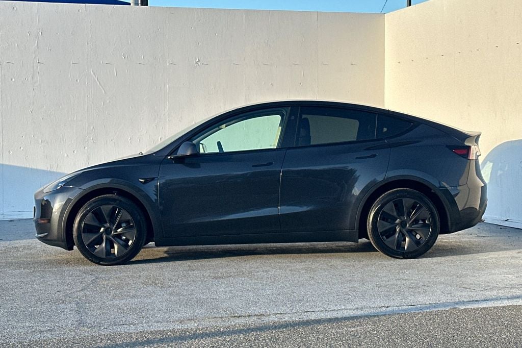 2025 Tesla Model Y Long Range