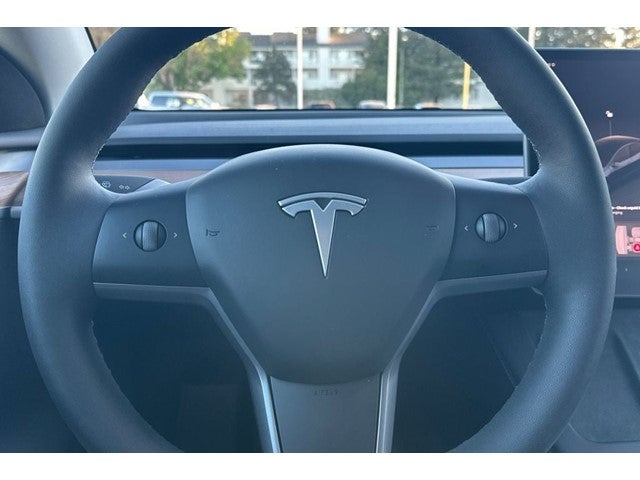 2025 Tesla Model Y Long Range