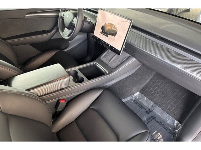 2025 Tesla Model Y Performance