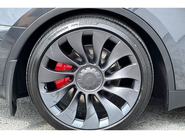 2025 Tesla Model Y Performance