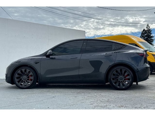 2025 Tesla Model Y Performance