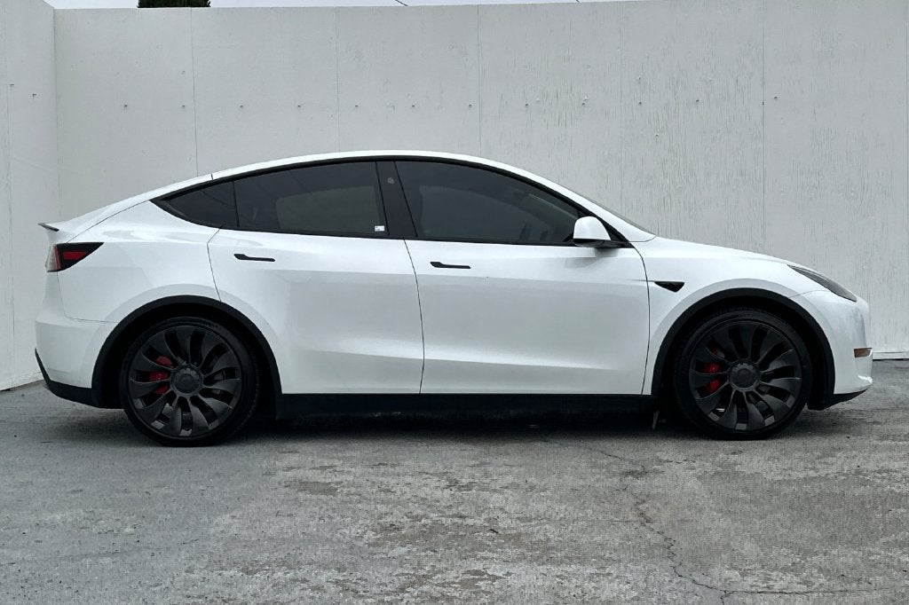 2023 Tesla Model Y Performance