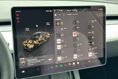 2025 Tesla Model Y Performance