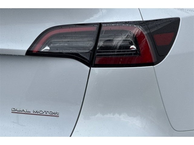 2025 Tesla Model Y Performance