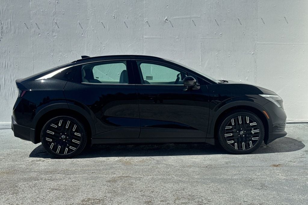 2026 Nissan LEAF Platinum+