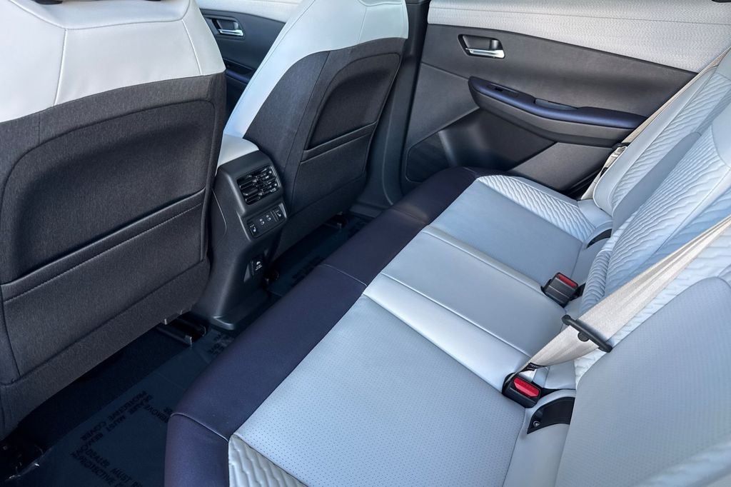 2026 Nissan LEAF Platinum+