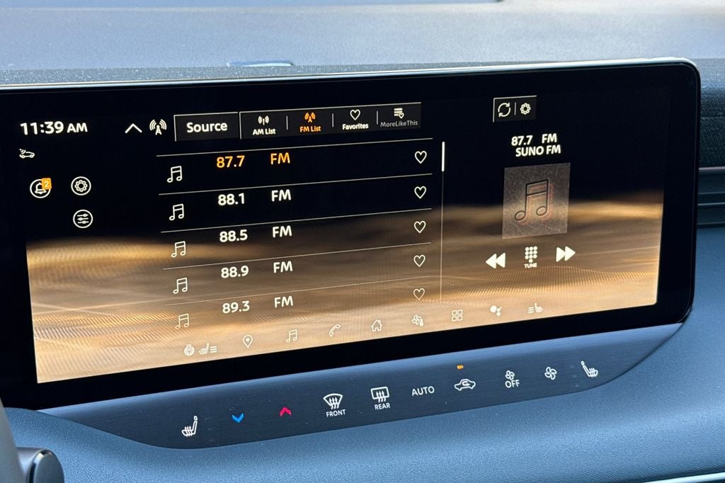 2026 Nissan LEAF Platinum+