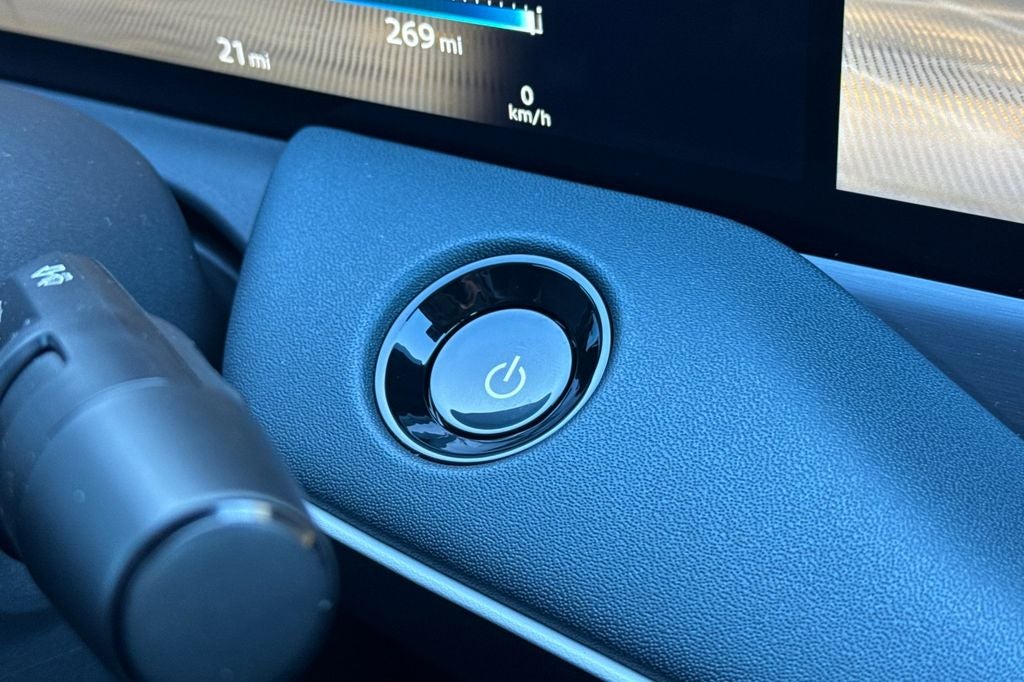 2026 Nissan LEAF Platinum+