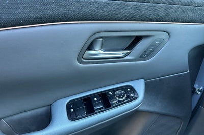 2026 Nissan LEAF Platinum+