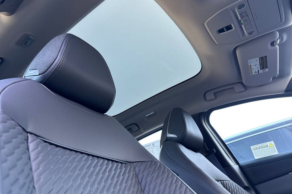 2026 Nissan LEAF Platinum+