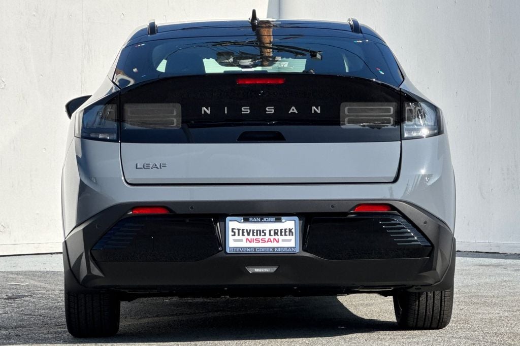 2026 Nissan LEAF Platinum+